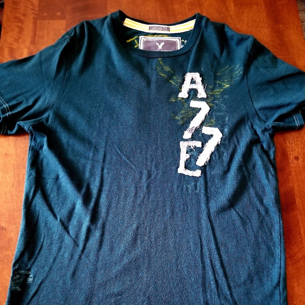 4 Vintage Fit, American Eagle t-shirt all for $60!